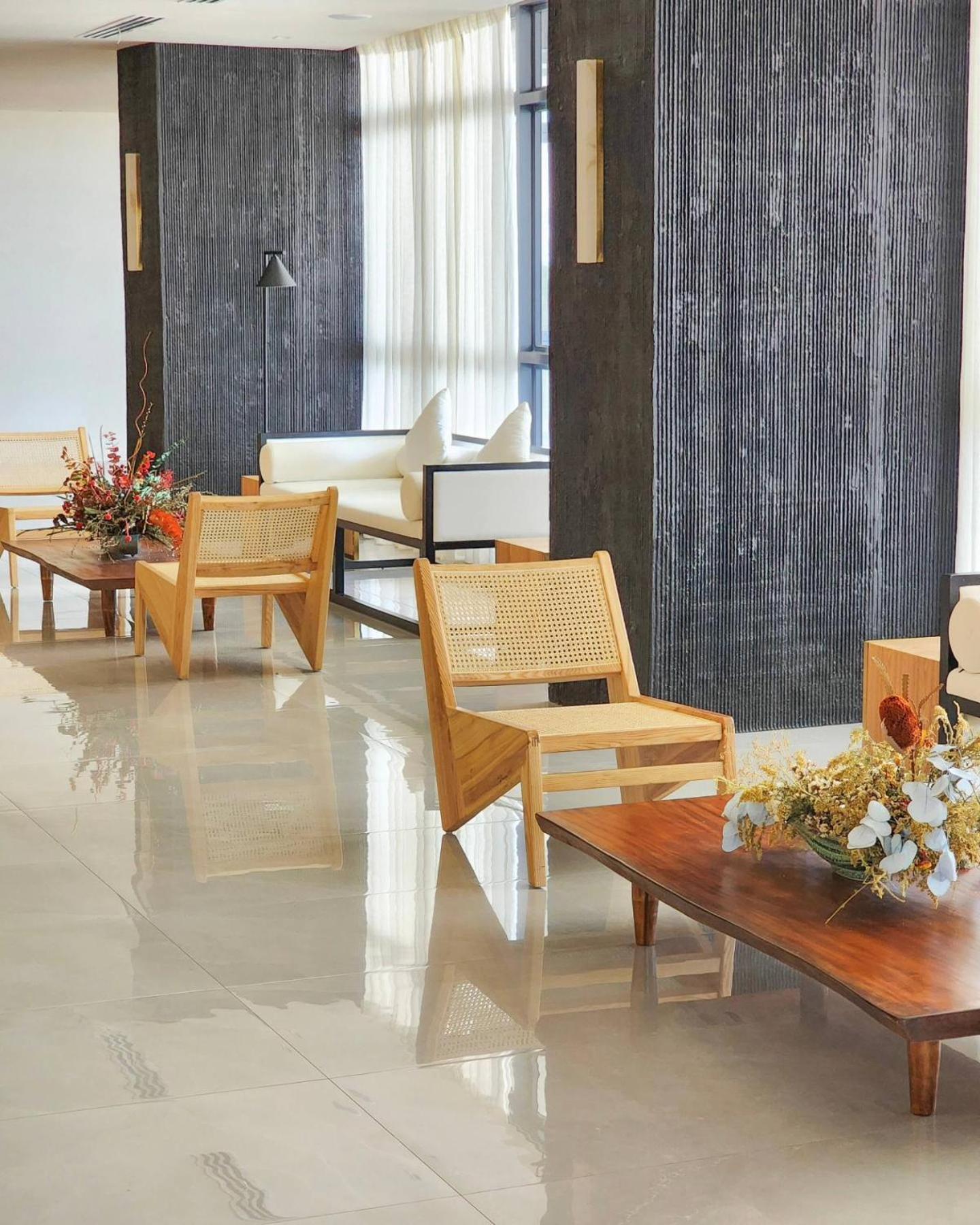Elijah Hotel Dasmarinas Esterno foto