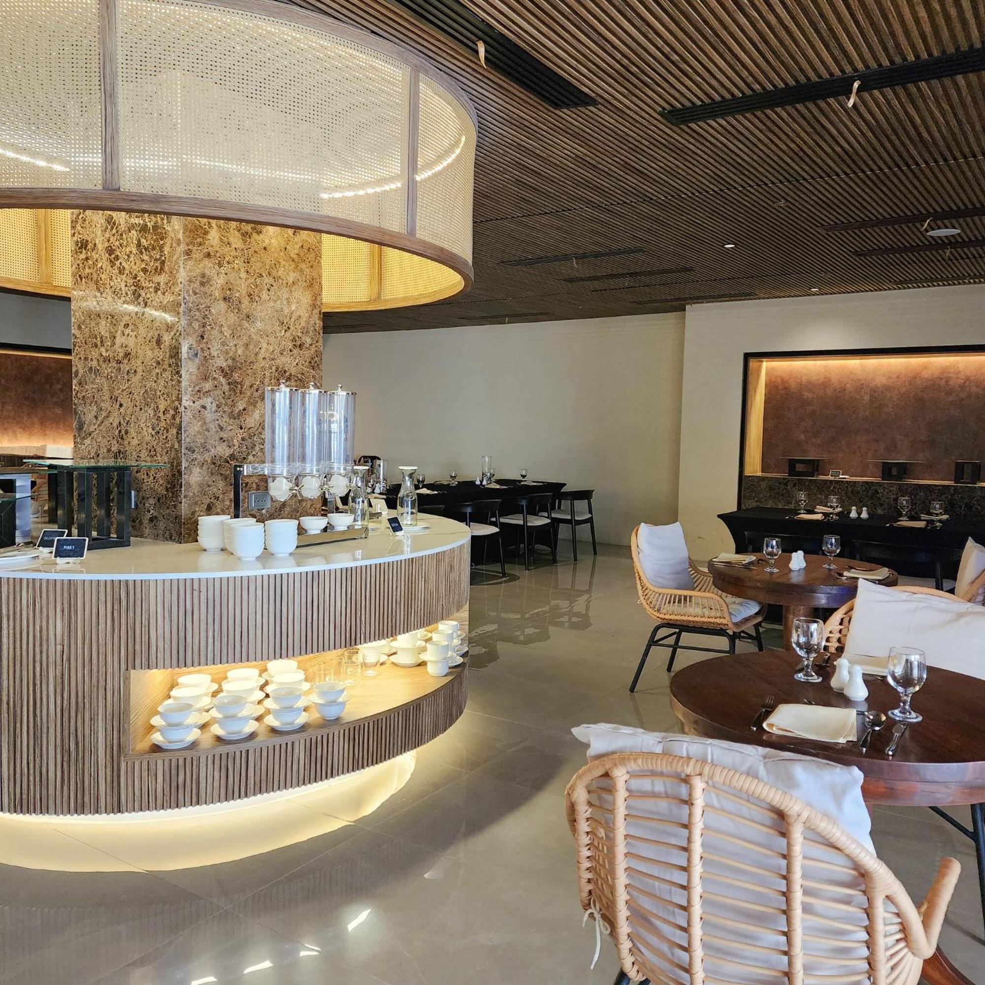 Elijah Hotel Dasmarinas Esterno foto