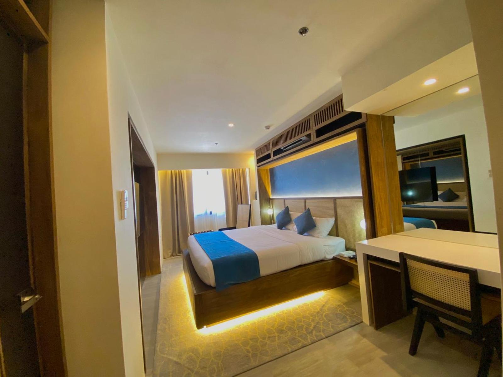 Elijah Hotel Dasmarinas Esterno foto
